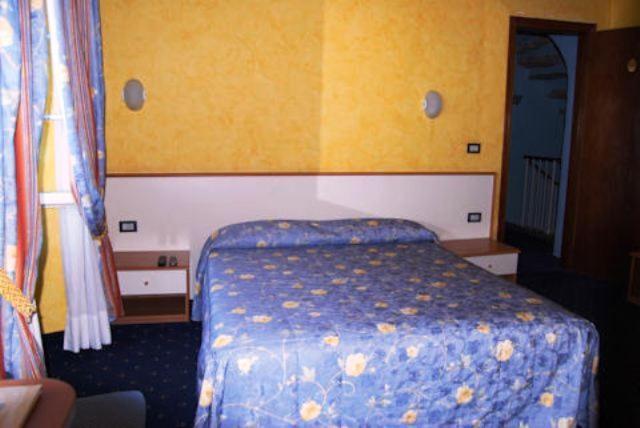 Hotel Beata Giovannina Вербания Екстериор снимка