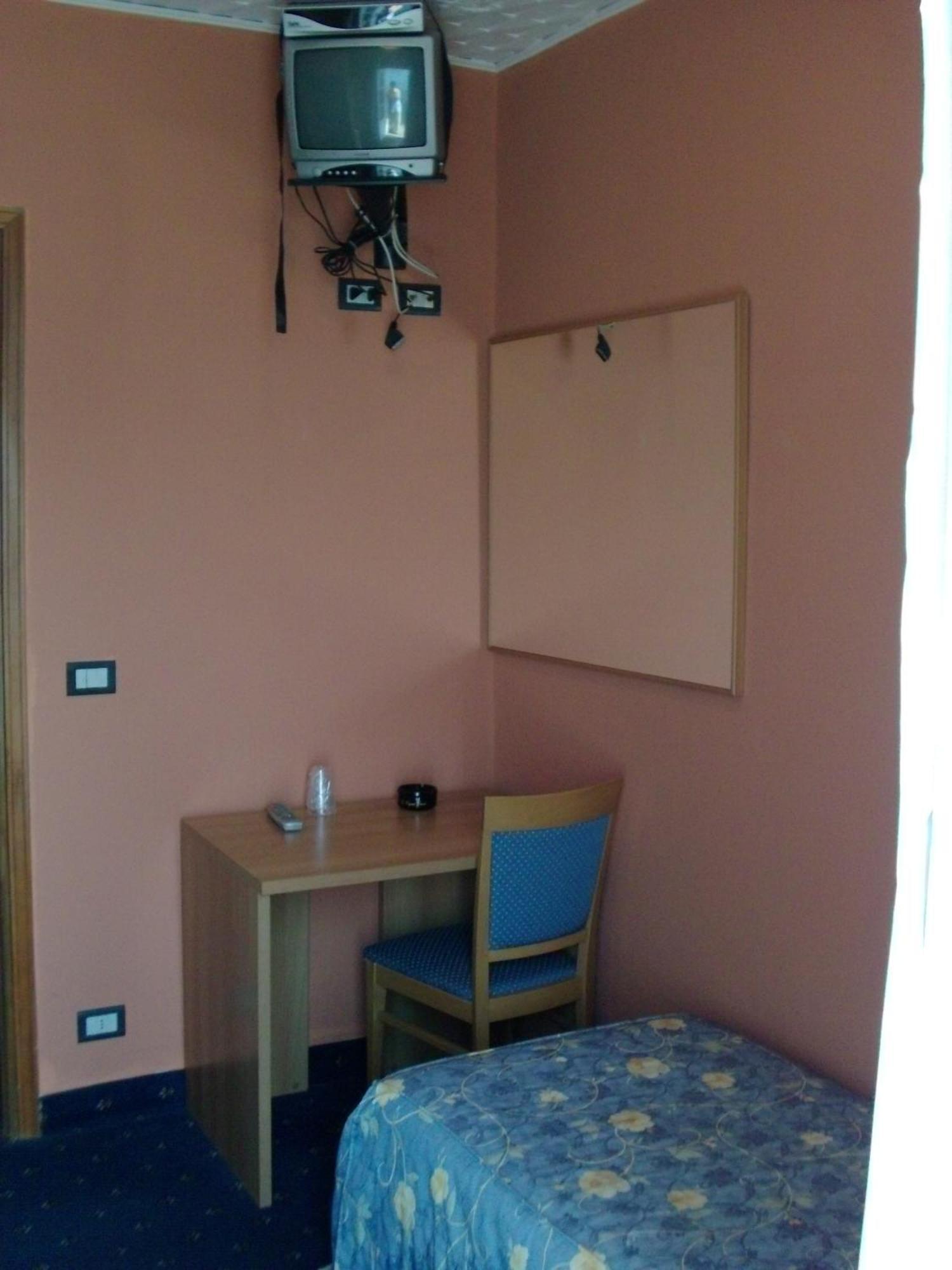 Hotel Beata Giovannina Вербания Екстериор снимка