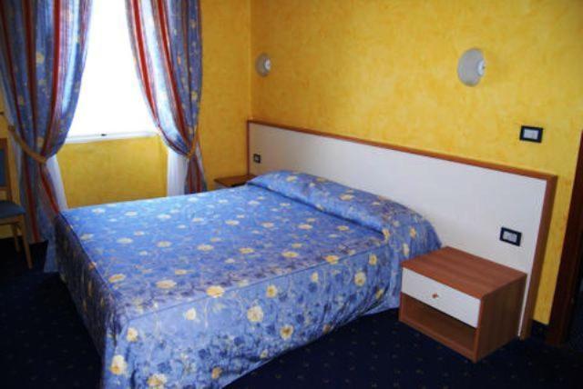 Hotel Beata Giovannina Вербания Екстериор снимка